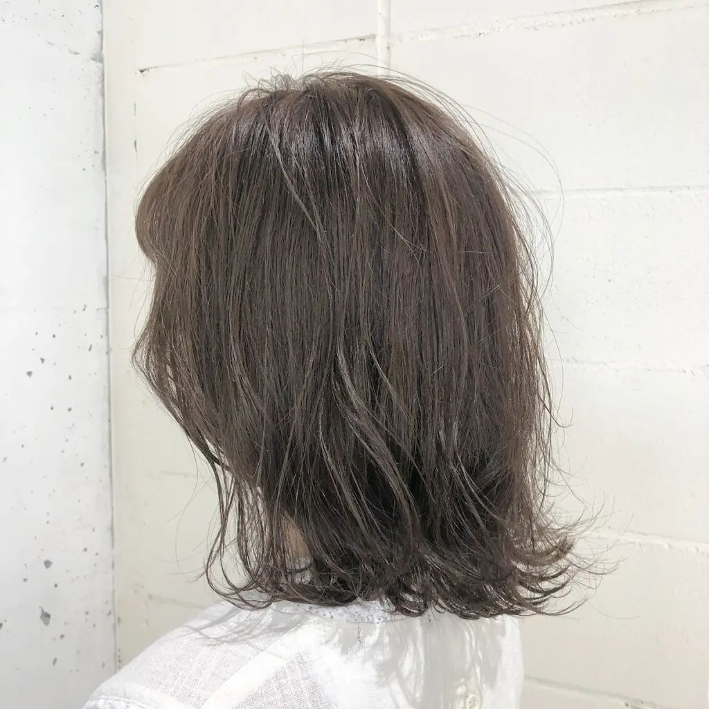 アッシュベージュ×外ハネボブ