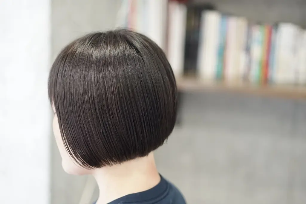 ショートボブ