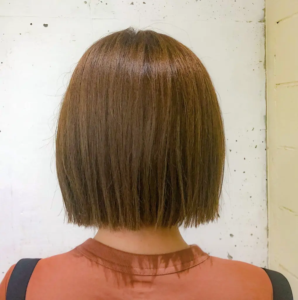 切りっぱなしボブ×オレンジカラー