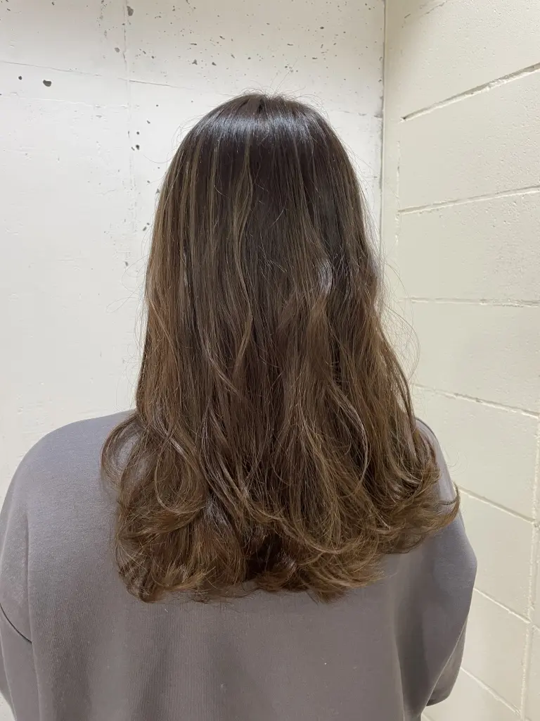 ミディアムアッシュベージュ