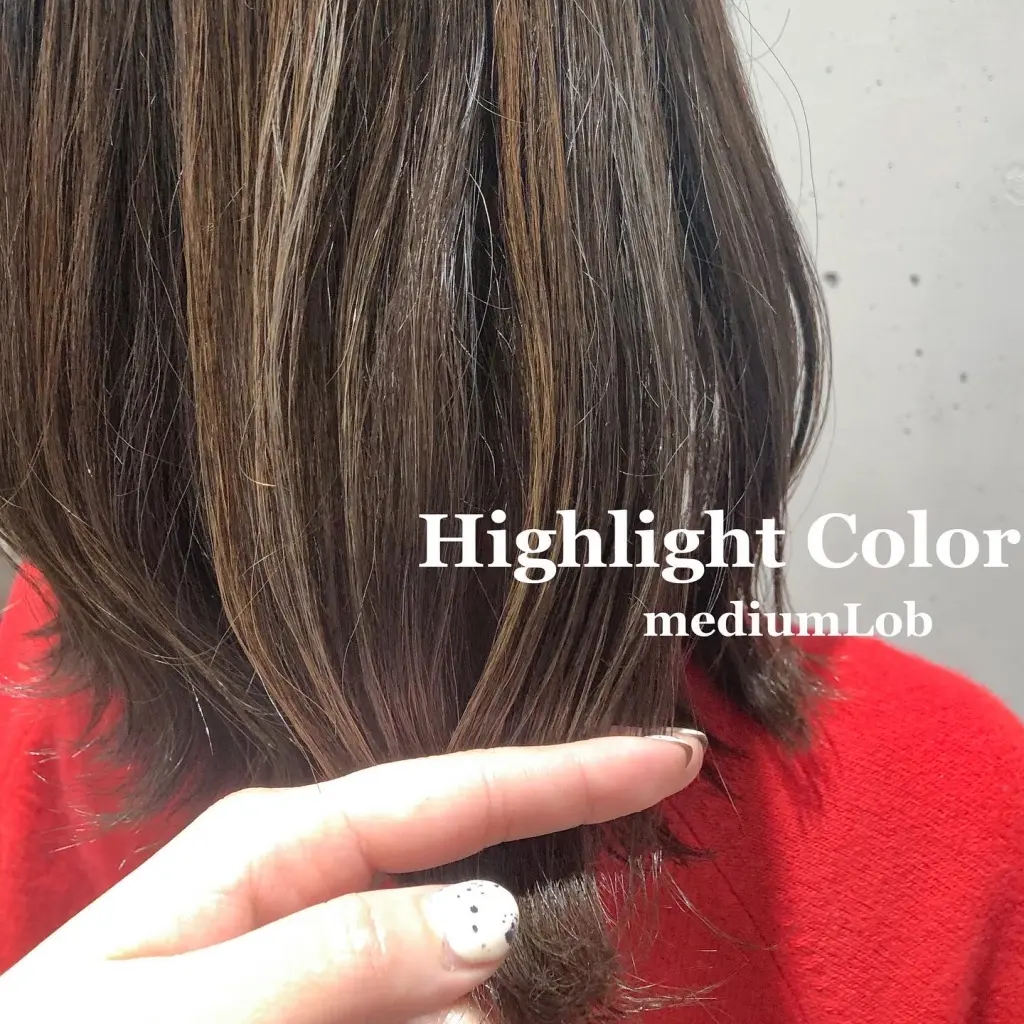 ハイライトカラー×くびれミディアム