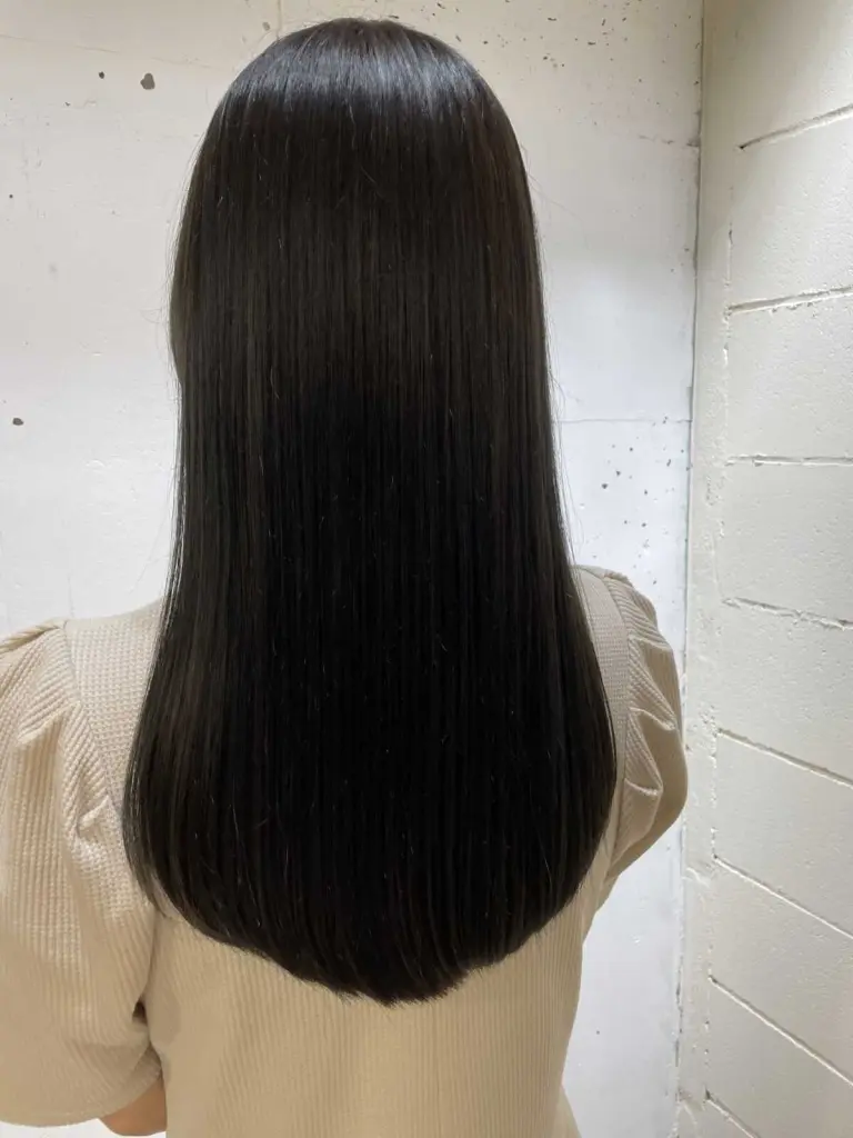 ロングスタイル×ダークアッシュ