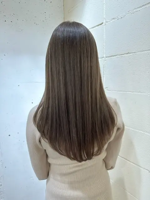 ブリーチカラー×ベージュ