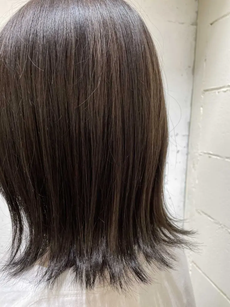 外ハネ×ベージュカラー