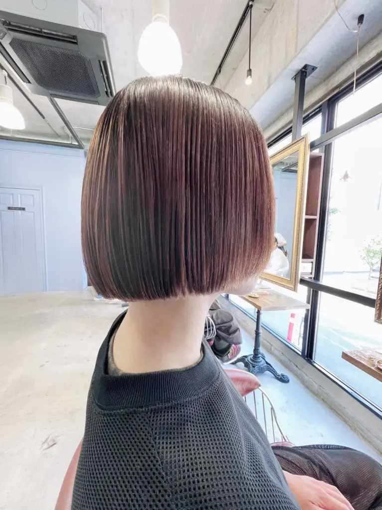 跳ねないボブスタイル