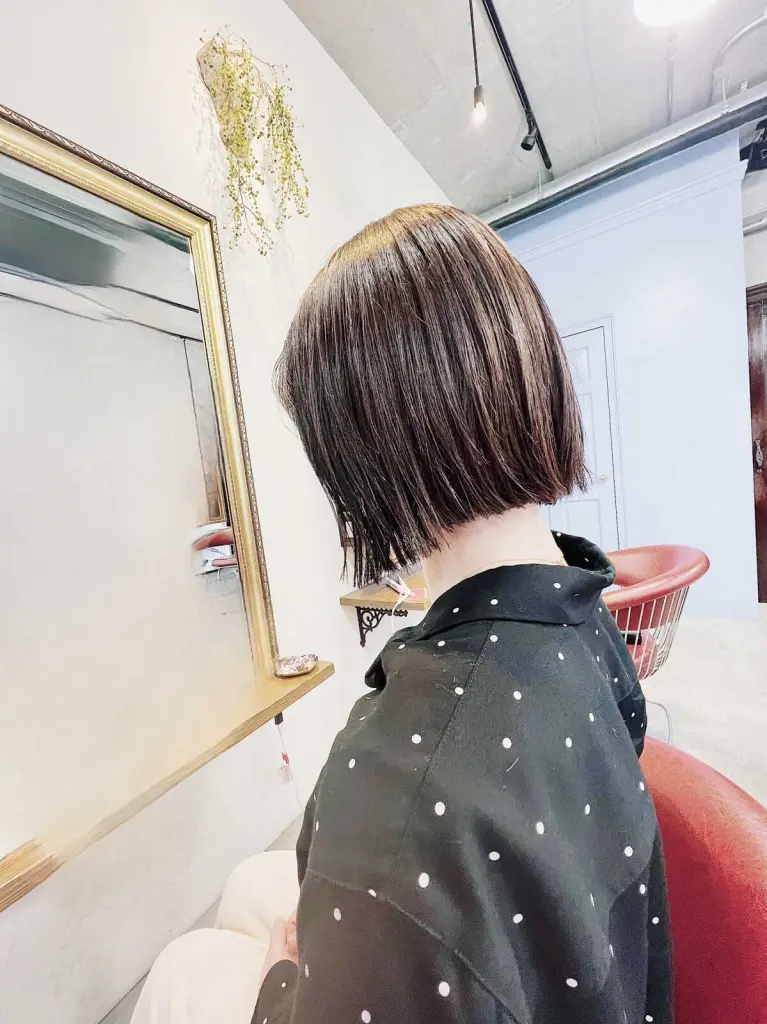 跳ねないボブスタイル