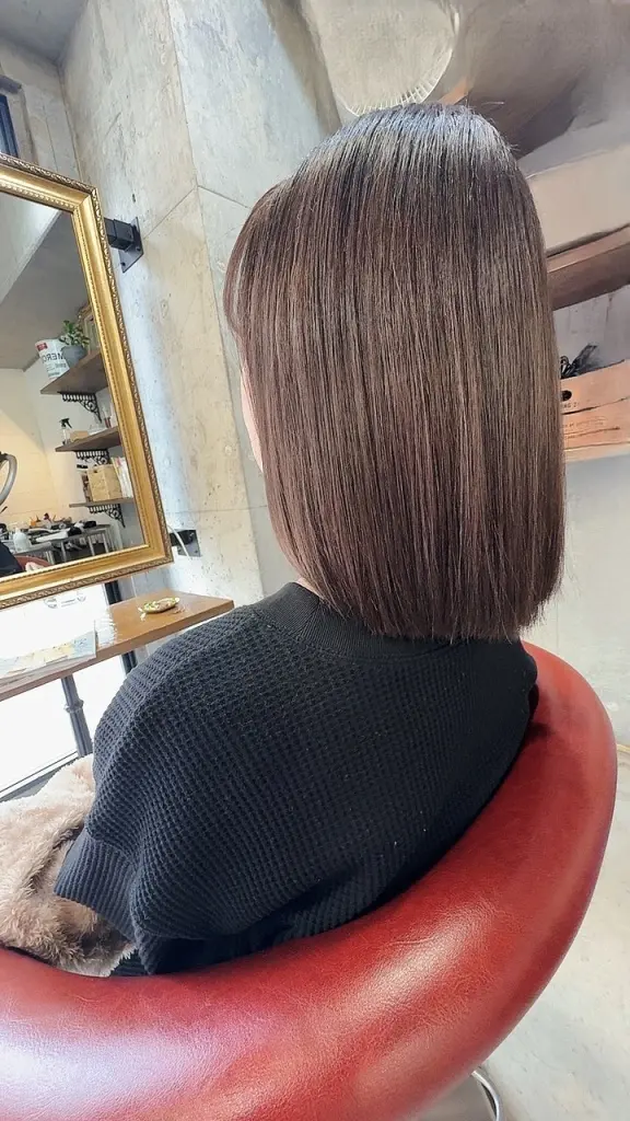 跳ねないボブスタイル