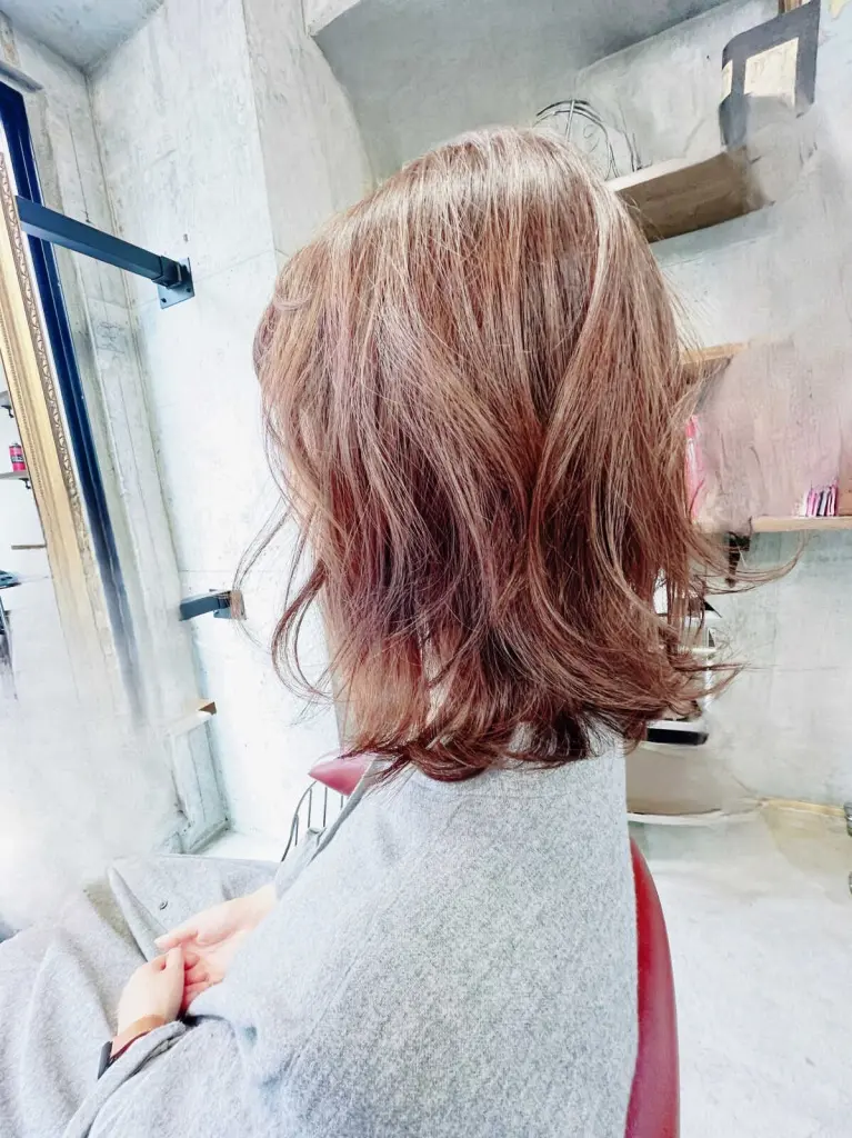 跳ねてるボブスタイル