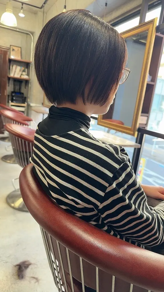 跳ねないボブスタイル