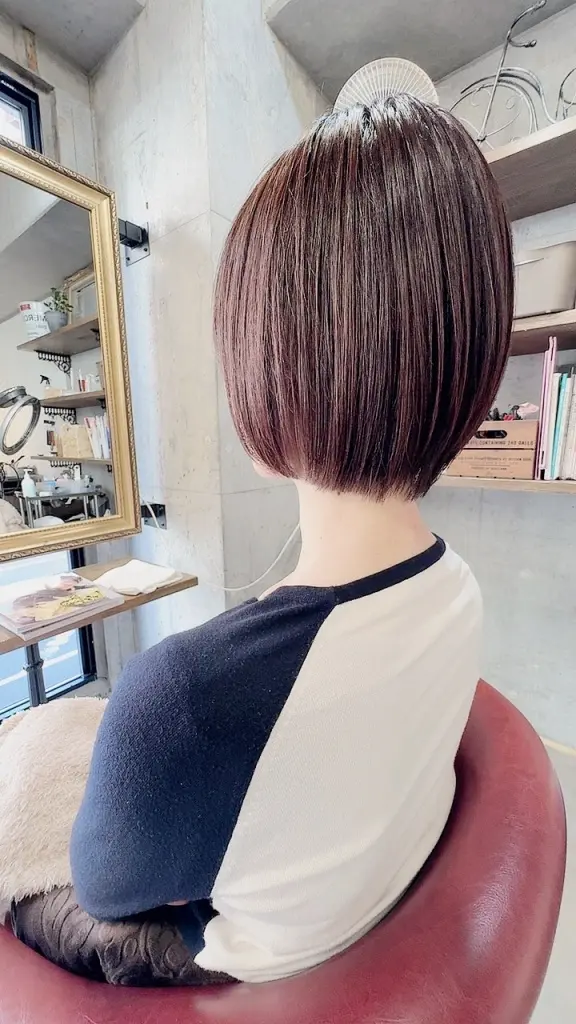 跳ねないボブスタイル