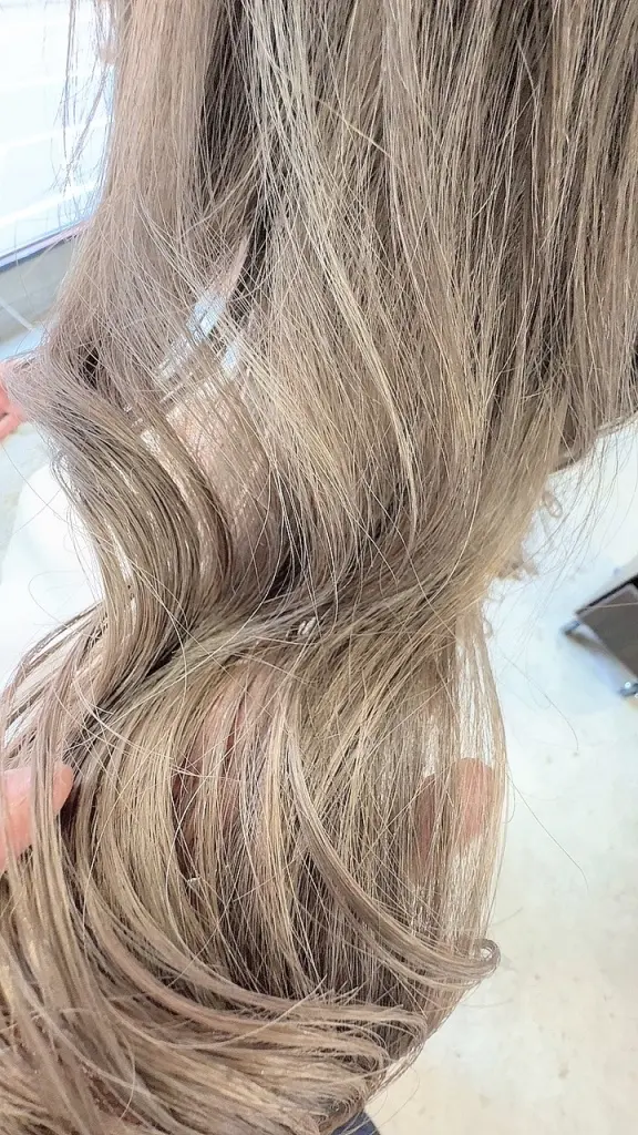 明るい白髪染め 白髪染めを使わない方法で白髪をキレイに染める。 - サブ画像1