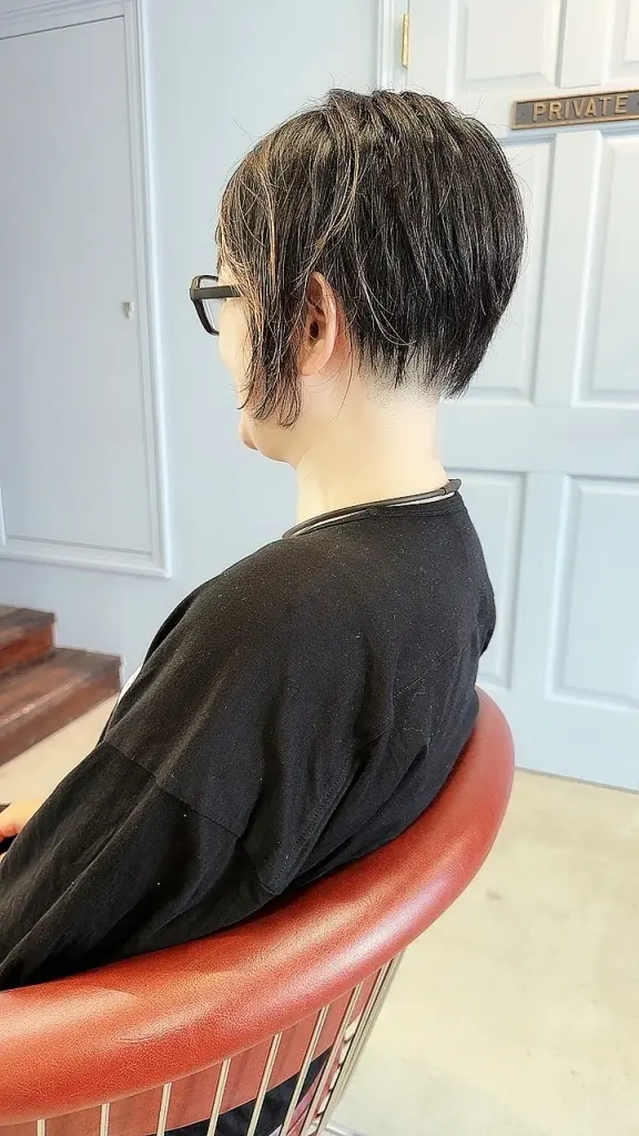 女性の刈上げとアシンメトリー