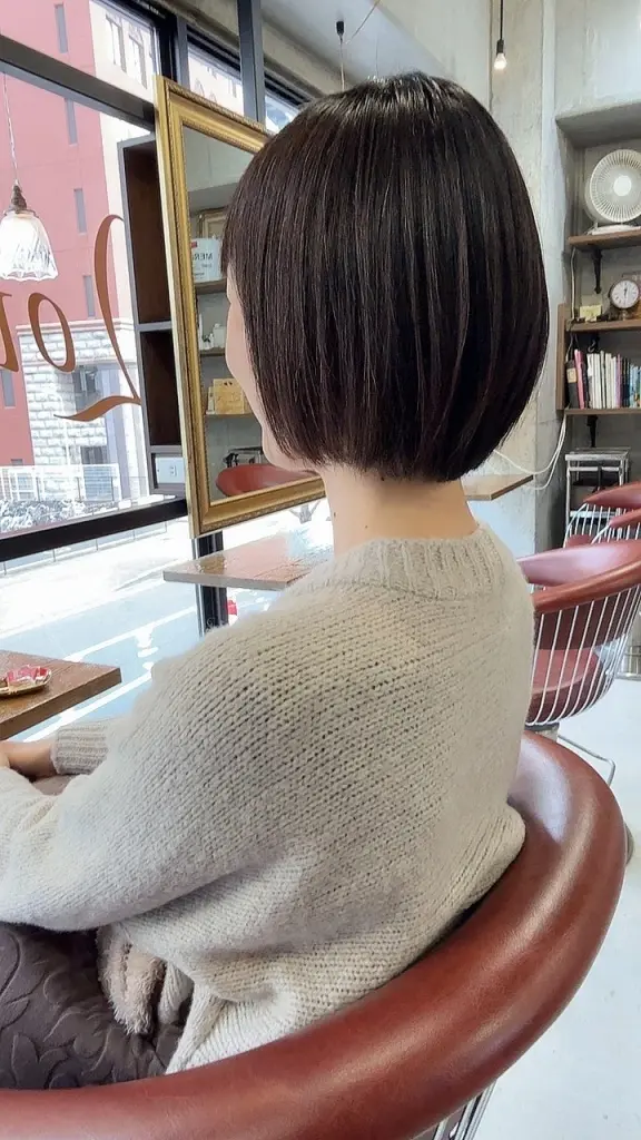 小顔似合わせボブヘア。