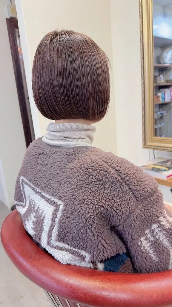 大人小顔似合わせボブヘア。