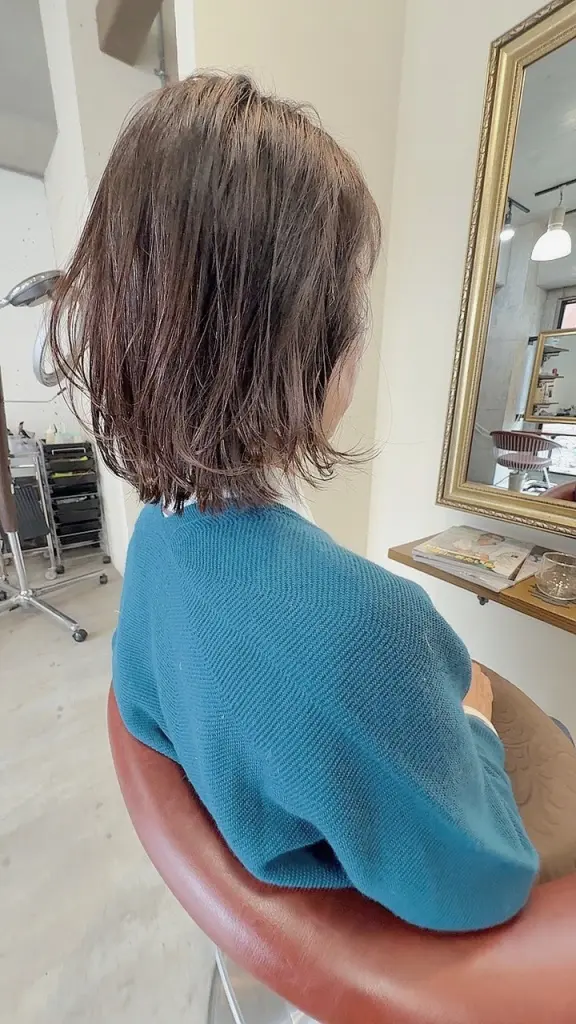 大人小顔似合わせレイヤーカット。