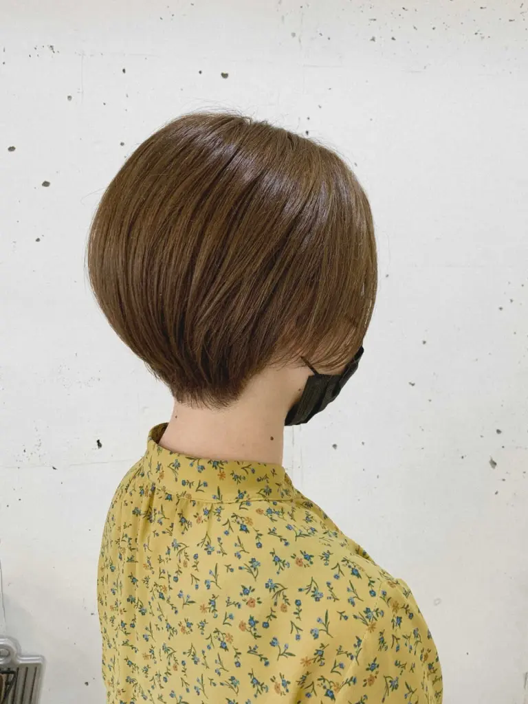 個性派カットショートスタイル×イエローベージュ