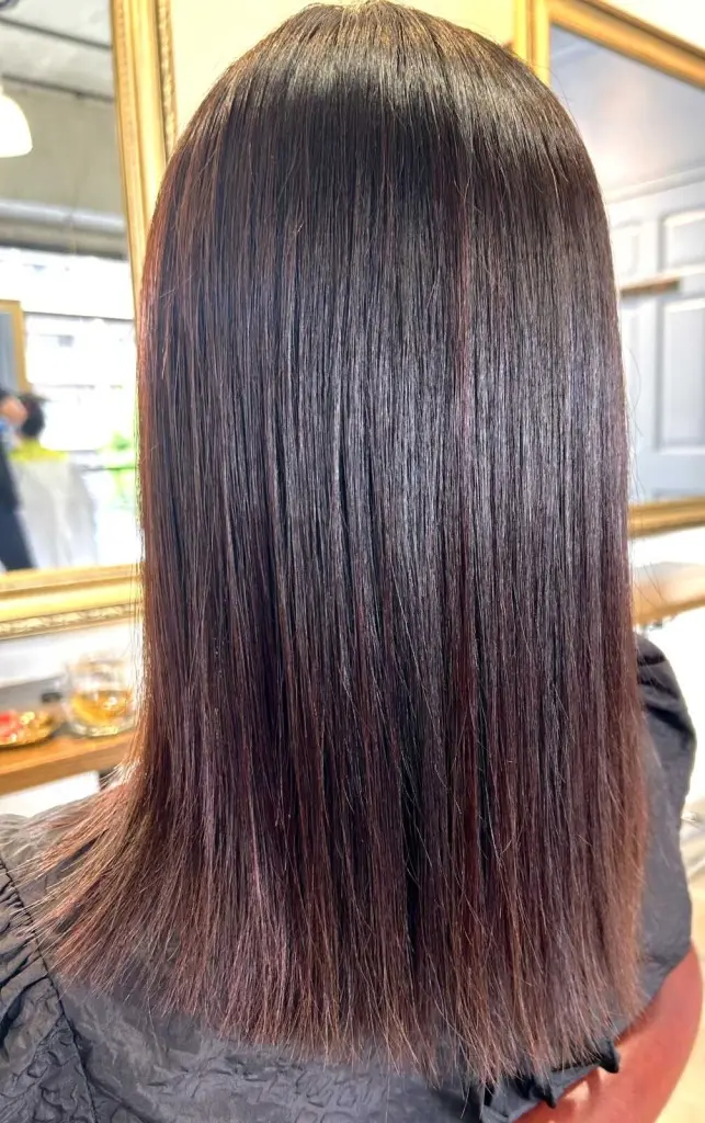 ツヤストレートヘア×ベリーピンク