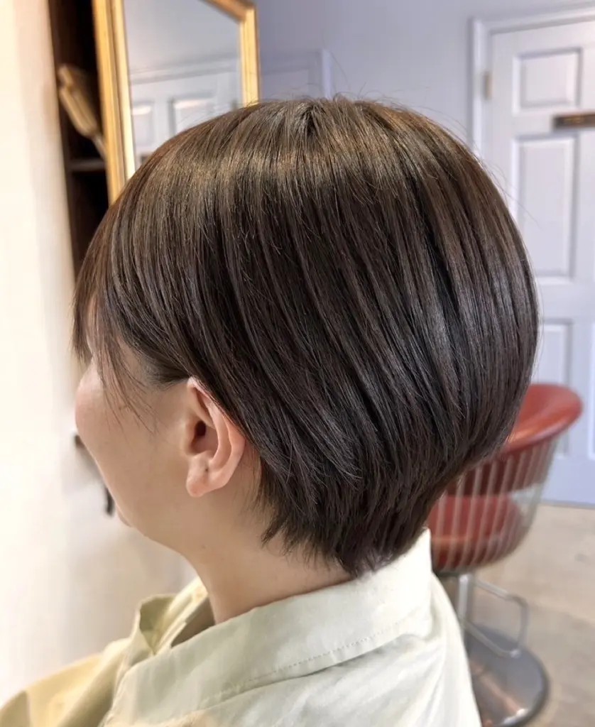 アッシュベージュ×丸みショート