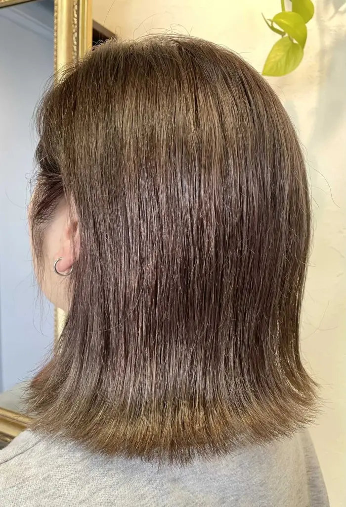 切りっぱなしボブ×アッシュベージュ