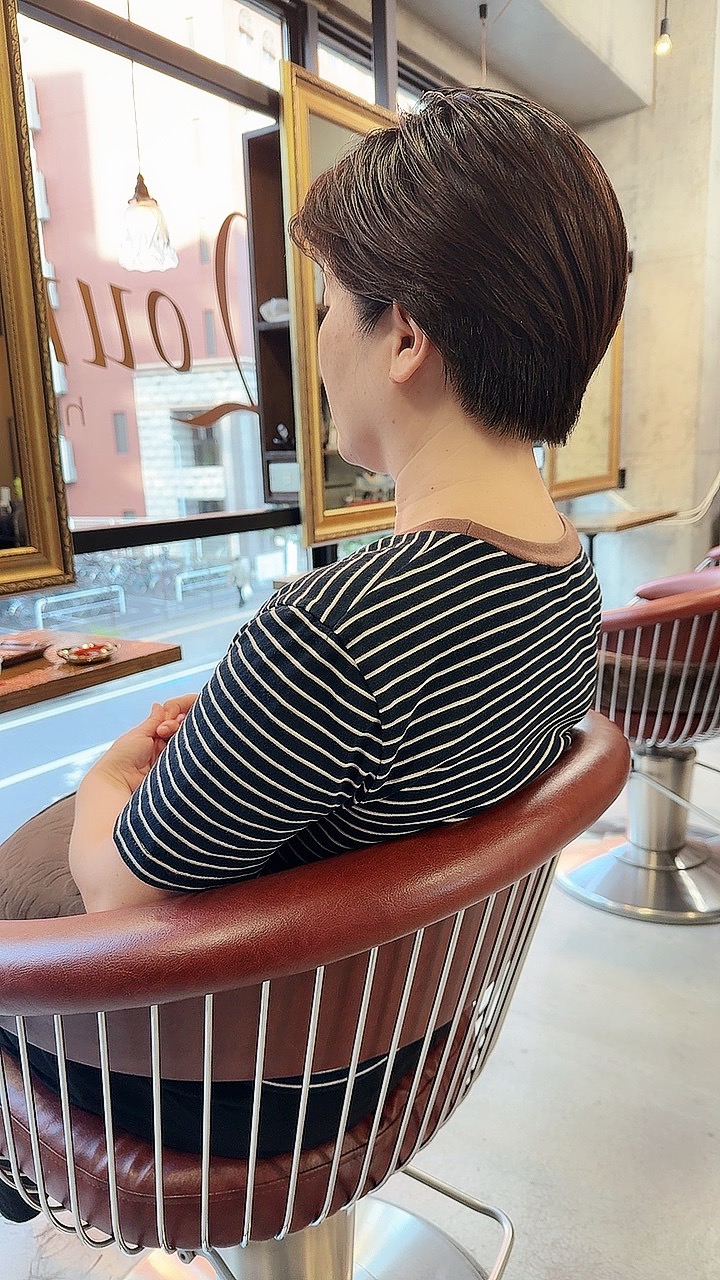 襟足すっきりショートヘア