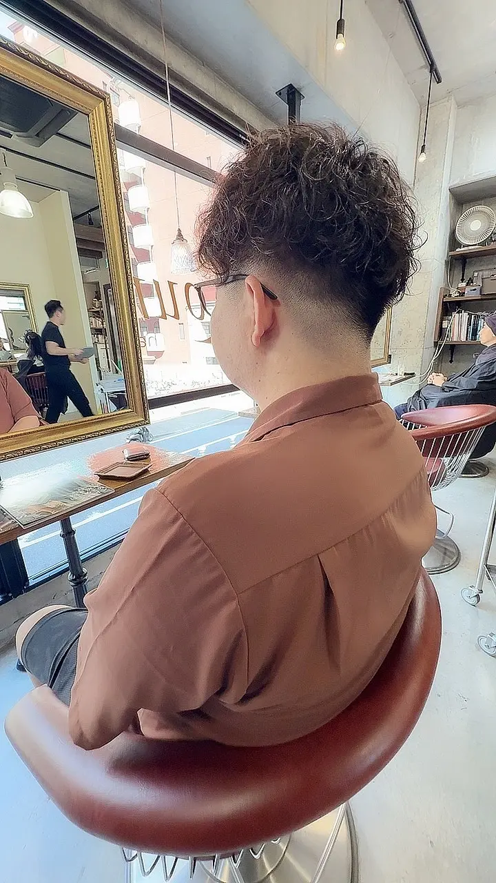 フェザーマッシュツイストパーマフェードツーブロック