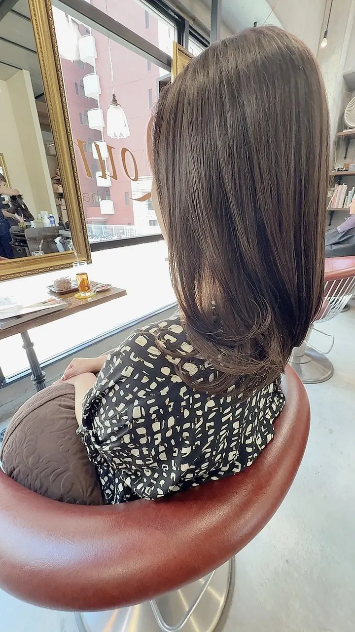 小顔効果ロングレイヤーカット