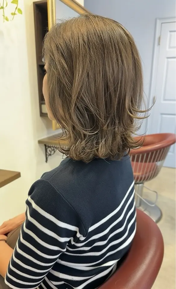 動きと軽さもあり、結べるミディアムレイヤー