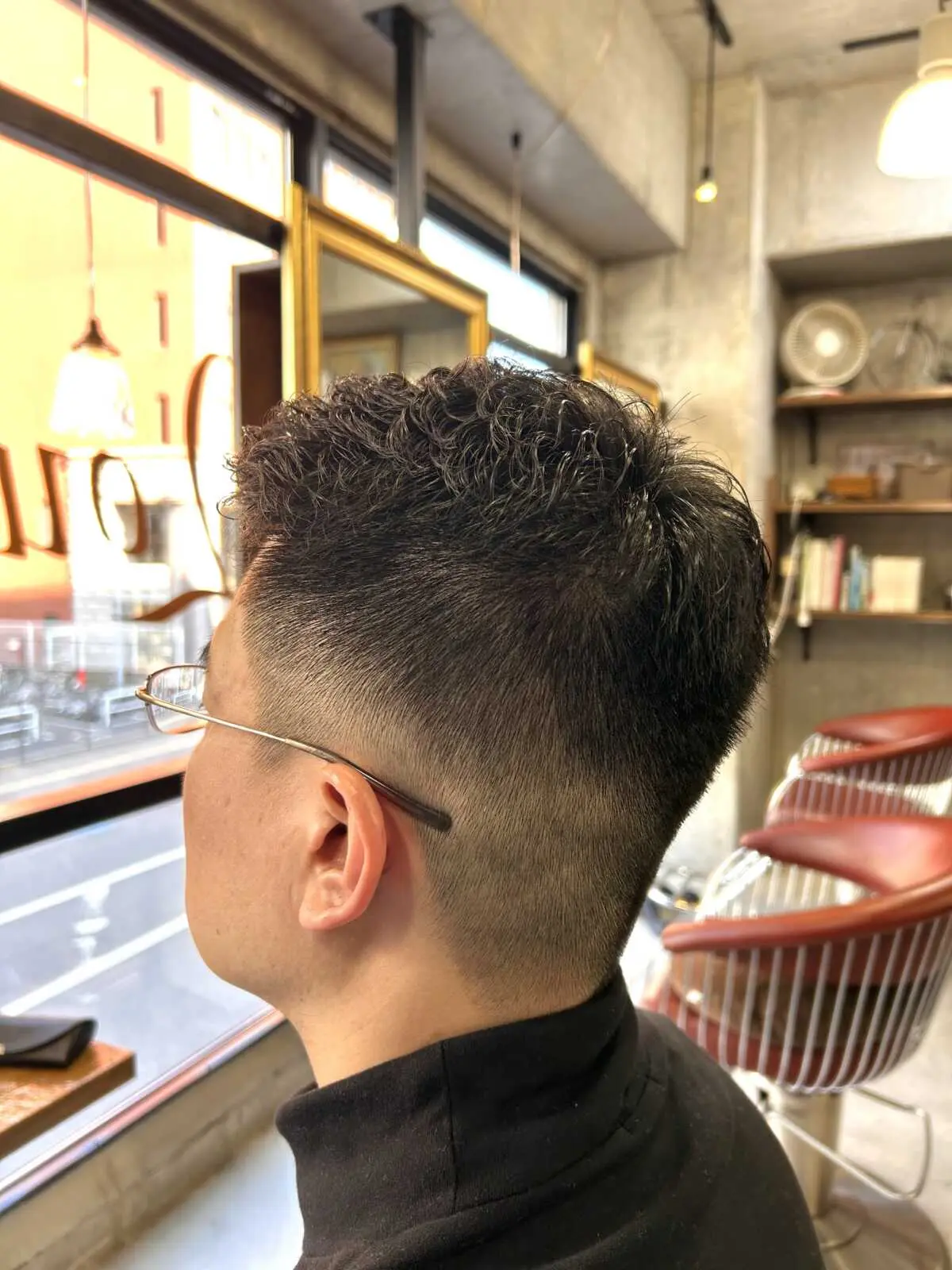 メンズパーマスタイル×グラデーション刈り上げ（メンズ） | 千葉駅徒歩１分の美容院・美容室 Lourdes Hair Design（ルルドヘアデザイン）