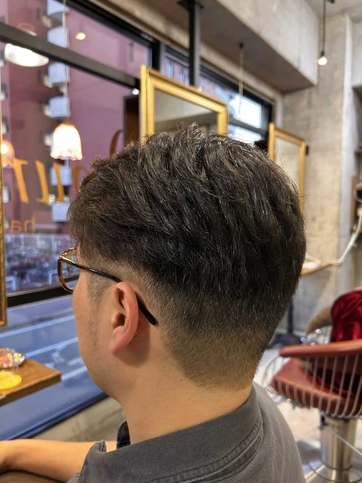 メンズ毛流れパーマ×刈り上げスタイル | 千葉駅徒歩１分の美容院・美容室 Lourdes Hair Design（ルルドヘアデザイン）