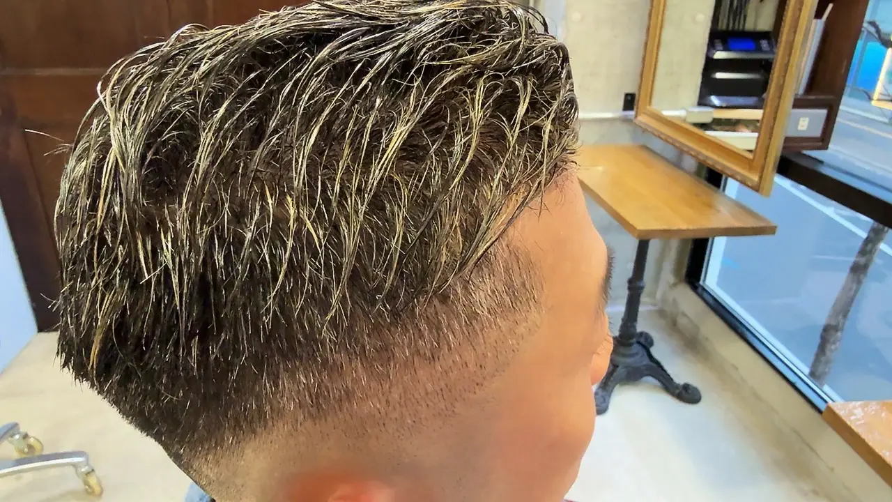 メンズフェード ブリーチカラー メッシュ - サブ画像1 | 千葉駅徒歩1分の美容院・美容室 Lourdes Hair Design(ルルドヘアデザイン)